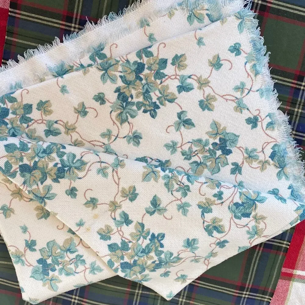Green Foliage Vine Print Tablecloth with Fringe Edges 52
